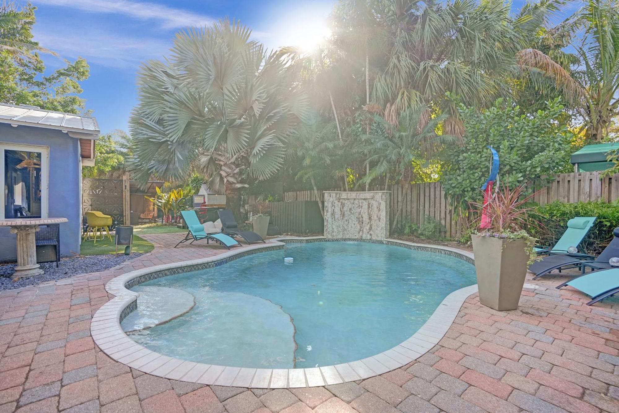 Kiki 3 - Men'S Clothing Optional Guest Houses Wilton Manors Экстерьер фото