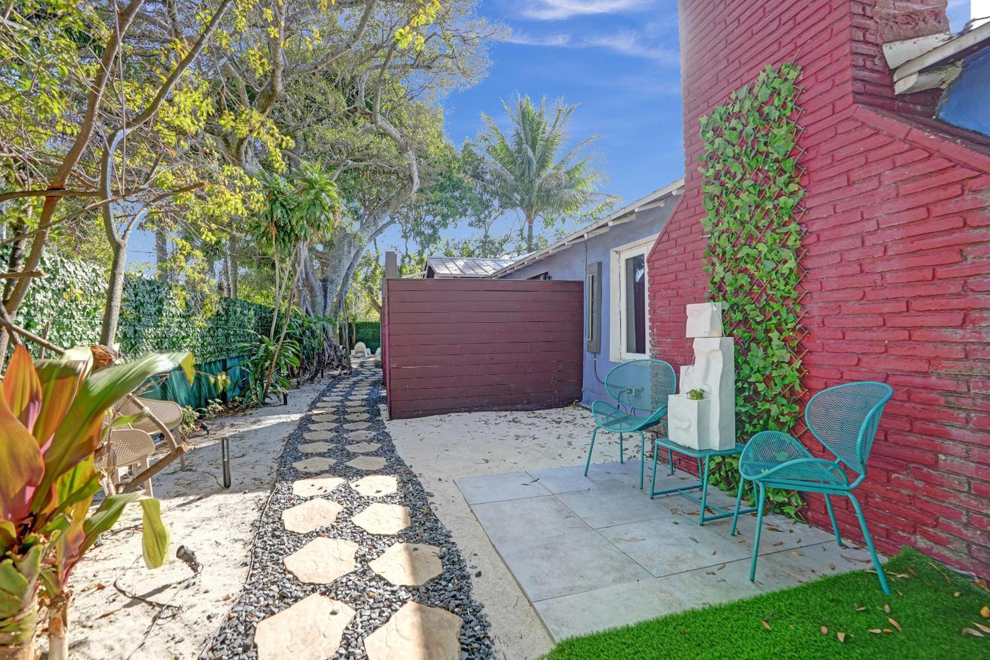 Kiki 3 - Men'S Clothing Optional Guest Houses Wilton Manors Экстерьер фото