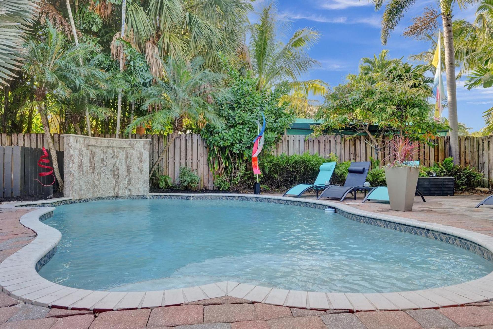 Kiki 3 - Men'S Clothing Optional Guest Houses Wilton Manors Экстерьер фото